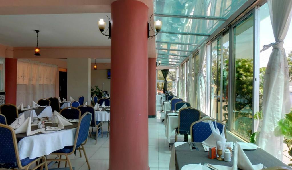 Royal City Dubai Complex Kisumu Exterior foto