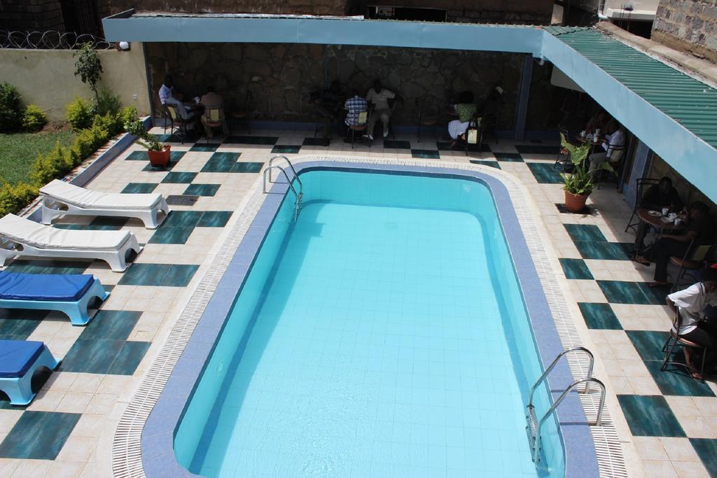 Royal City Dubai Complex Kisumu Exterior foto