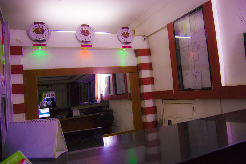 Royal City Dubai Complex Kisumu Exterior foto