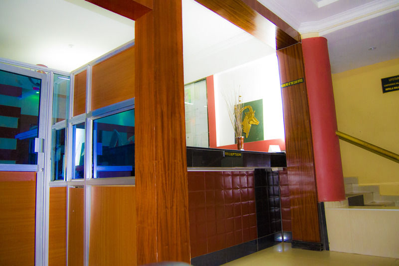 Royal City Dubai Complex Kisumu Exterior foto
