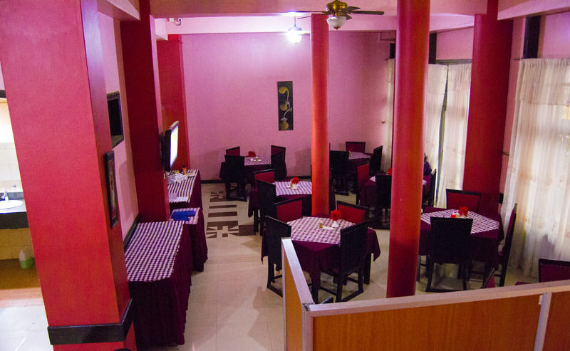 Royal City Dubai Complex Kisumu Exterior foto