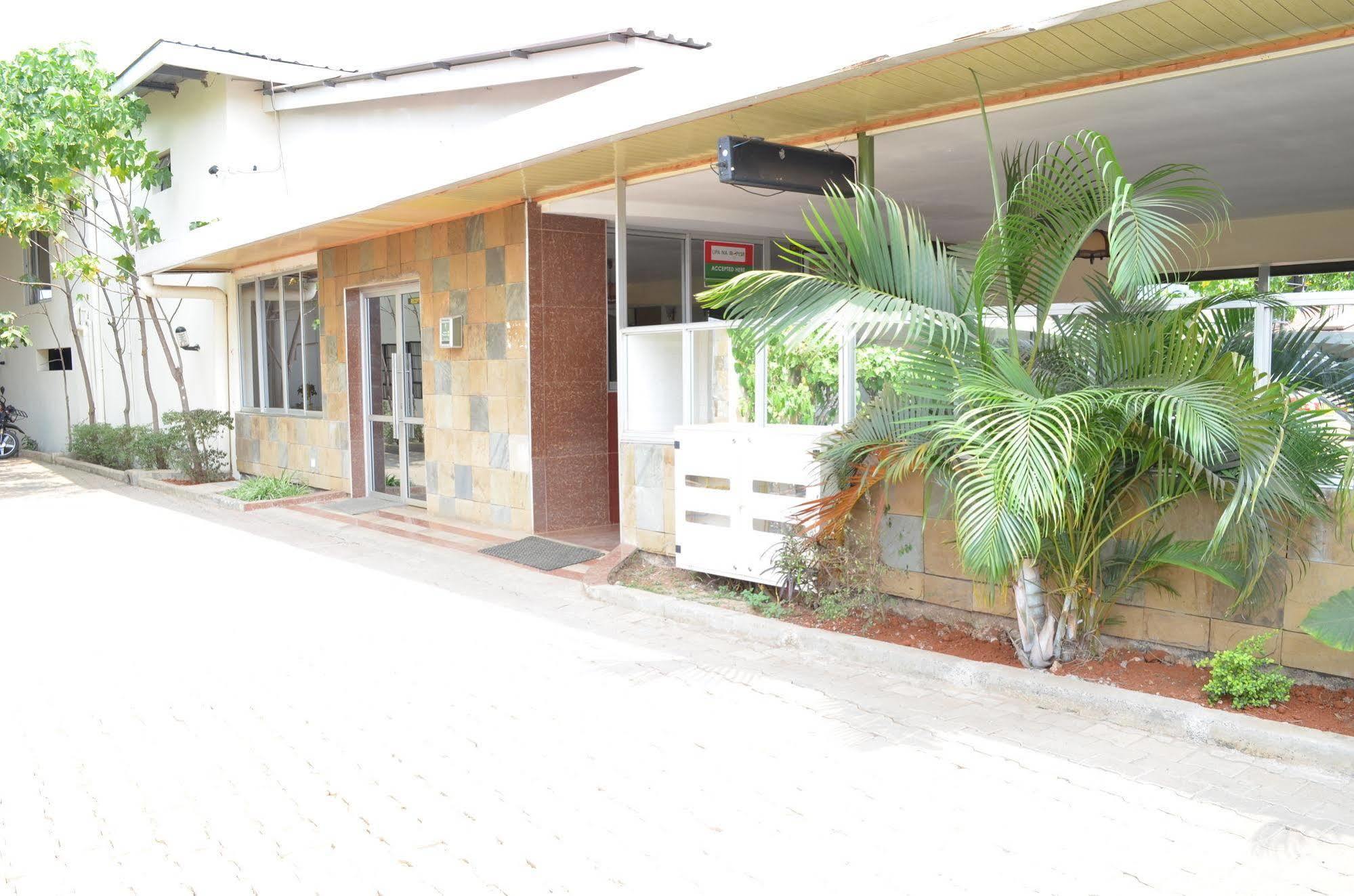 Royal City Dubai Complex Kisumu Exterior foto