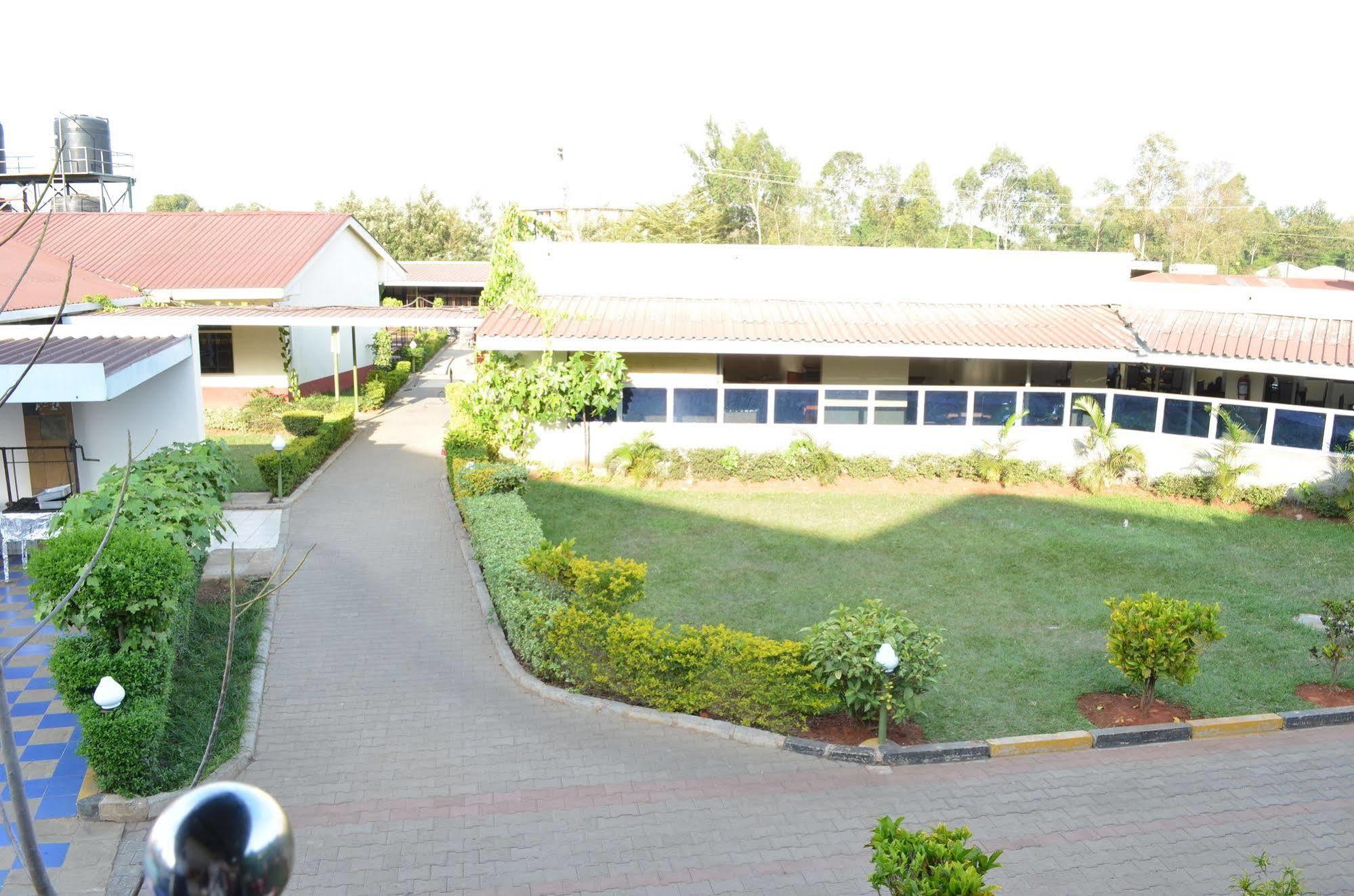 Royal City Dubai Complex Kisumu Exterior foto