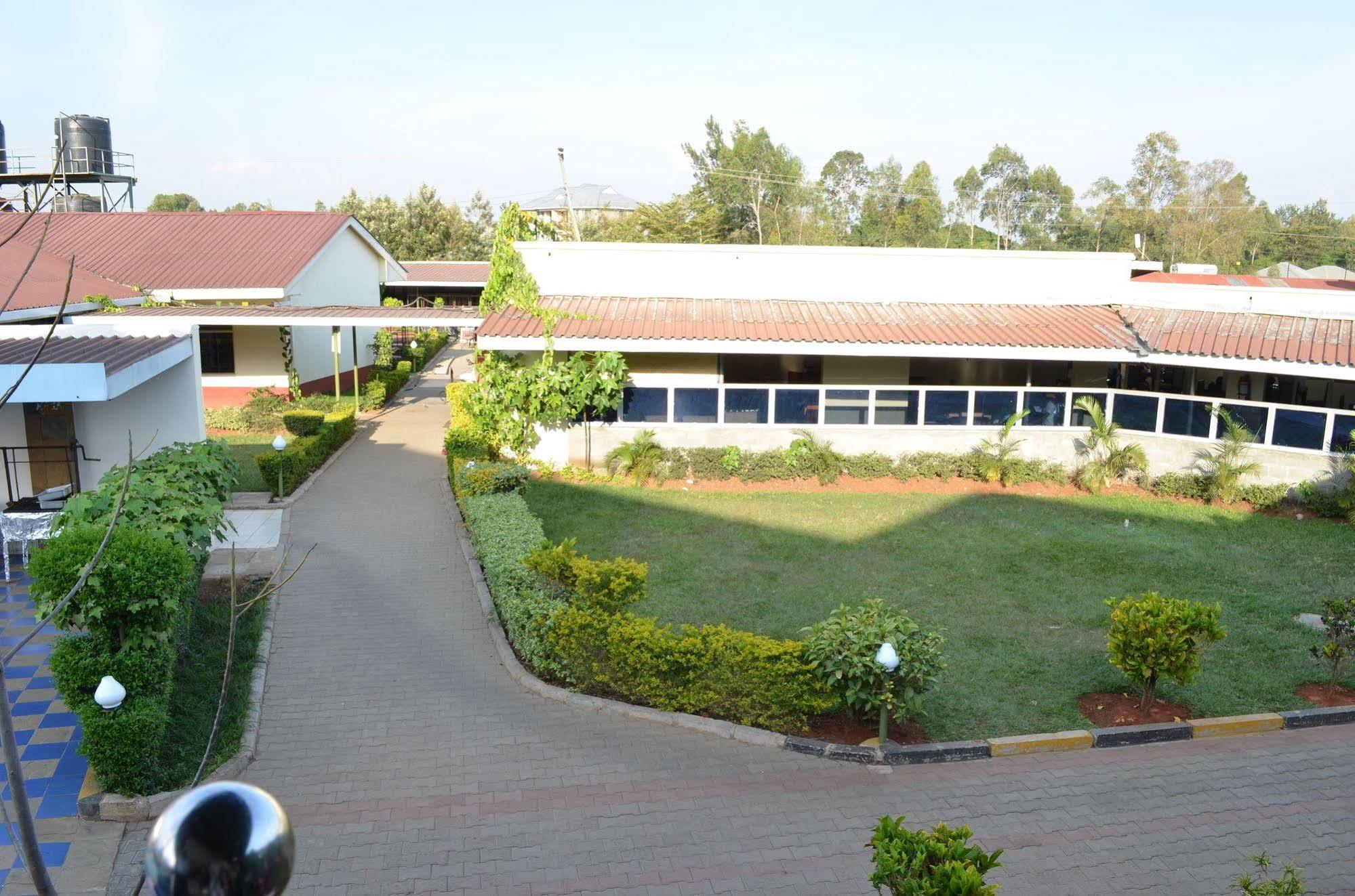 Royal City Dubai Complex Kisumu Exterior foto